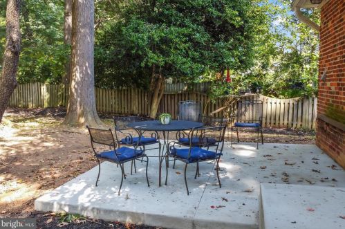 11814 Coldstream Dr, Rockville MD 20854-3620 exterior