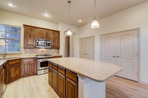 3013 Bans Crown Blvd, Frisco TX 75056-5850 exterior