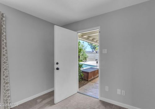 13220 40 Way, Phoenix AZ 85050-7233 exterior