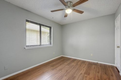 7906 Epping Ln, Austin TX 78745-6831 exterior