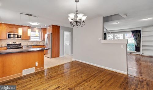 209 Foster Ave, Pittsburgh PA 15205-2352 exterior