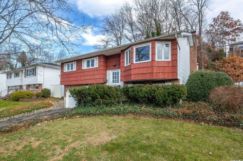 62 Todd Ct, Huntington Station, NY 11746-4224