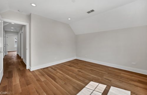 3025 Spaulding Ave, Chicago IL 60618-6808 exterior