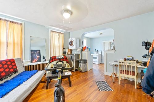 9 Carrick Ave, Pittsburgh PA  15210-4321 exterior