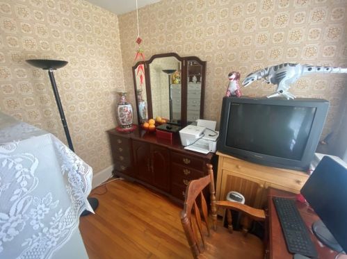 175 Perry Ave, Worcester MA 01610-2049 exterior