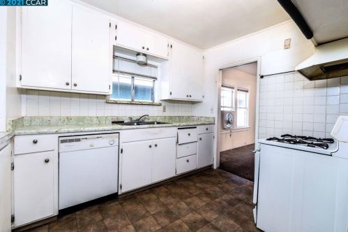 1354 Marin, Berkeley CA 94706-2132 exterior