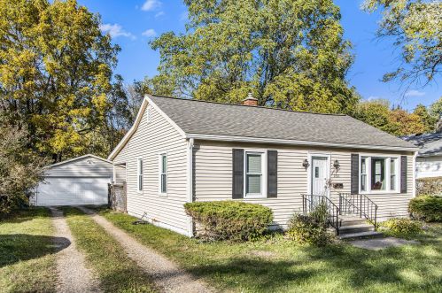 2521 Glendale Blvd, Kalamazoo MI 49004-1728 exterior