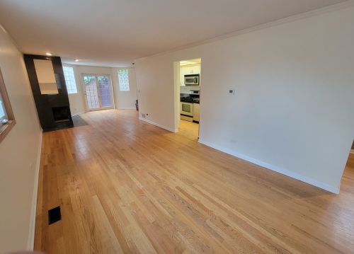 1831 Sheffield Ave, Chicago, IL 60614-5026