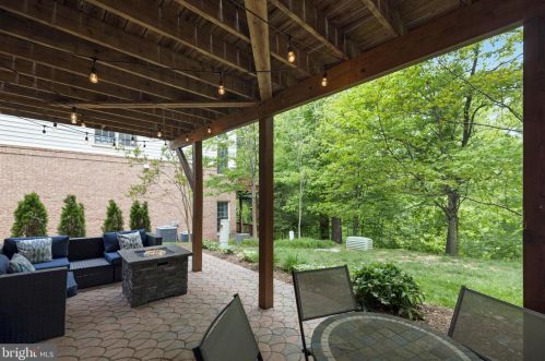 5412 Chieftain Cir, Alexandria VA 22312-2332 exterior