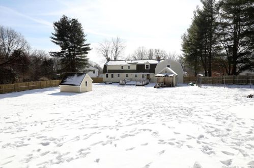 248 Carriage Way, Windsor CT 06095-2009 exterior