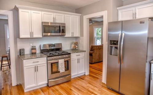 11 Newhall St, Springfield, MA 01109-1619