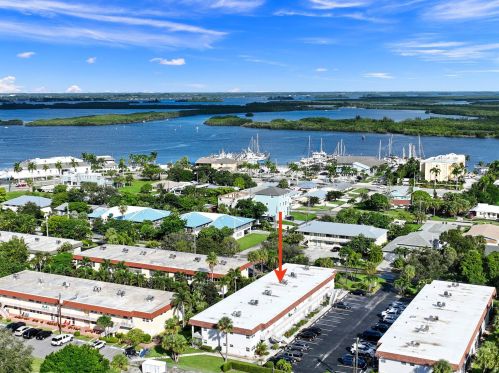 1225 Carlton Ct, Fort Pierce FL  34949-3062 exterior