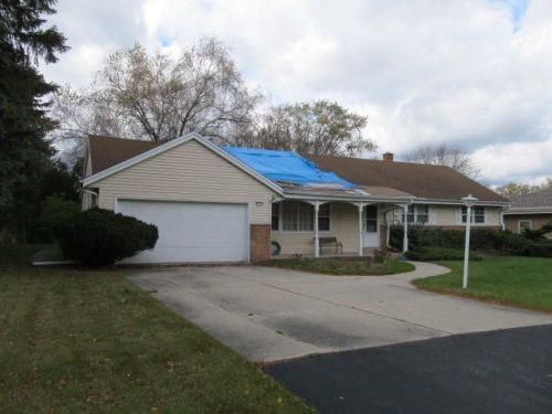 4663 110th St, Milwaukee, WI 53225-4411