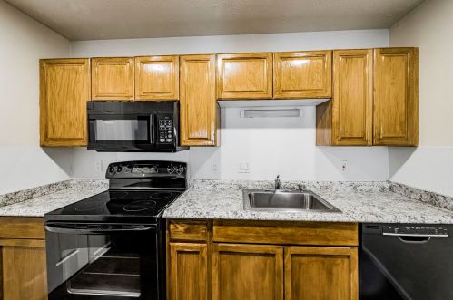 1464 Br Dr, Tucker GA 30084-1278 exterior