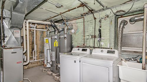 3244 Monticello Ave, Chicago IL 60618-6614 exterior