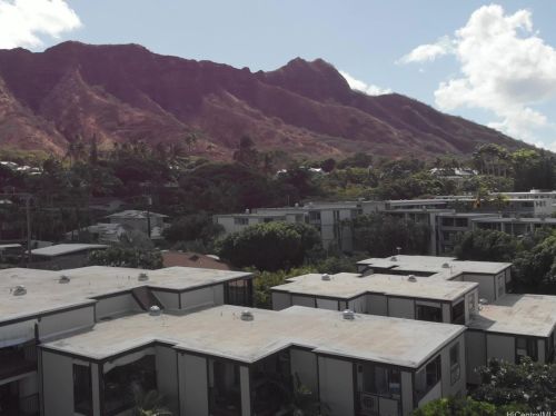 3731 Kanaina Ave, Honolulu, HI 96815-4456