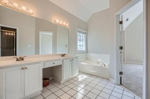 1109 Glenrose Dr, Smyrna GA 30080-4126 exterior