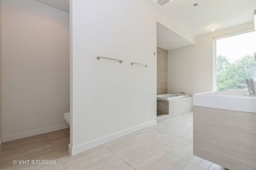 2629 Hamlin Ave, Chicago IL 60647-1009 exterior