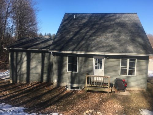 233 Northland Xing, Shelby, MI 49455-8419