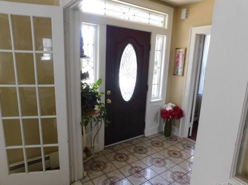 37 Harding St, New Britain CT 06052-1608 exterior