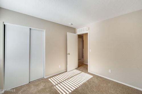 7104 31st Dr, Phoenix AZ  85041-9324 exterior