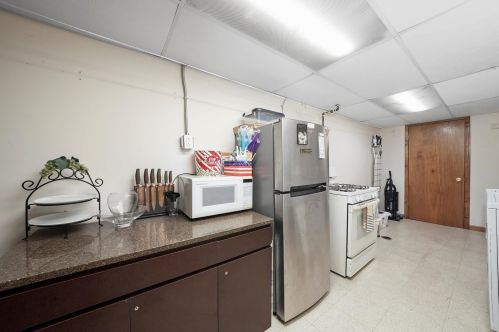 6625 64 St, Chicago IL 60638-4915 exterior