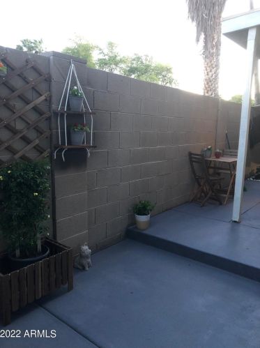 3440 38th St, Phoenix AZ 85018-1617 exterior