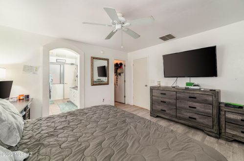 7646 Coleville St, Tucson AZ 85746-2512 exterior