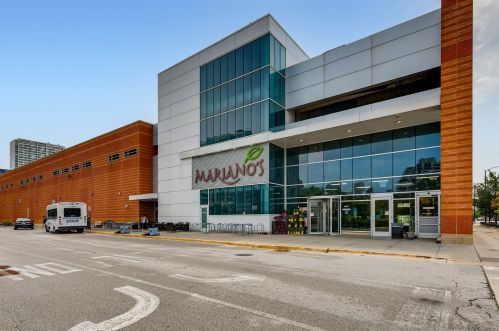 1600 Indiana Ave, Chicago IL 60616-1327 exterior