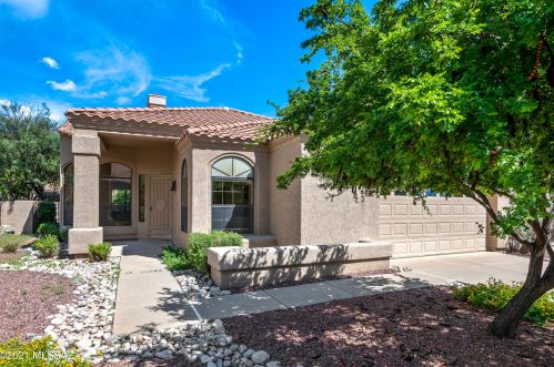 5976 Golden Eagle Dr, Tucson, AZ 85750-0817