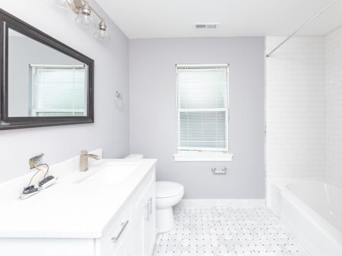 6758 Artesian Ave, Chicago IL  60645-4614 exterior