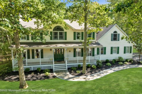 5 Dickens Ct, Jackson Twp NJ  08527-2844 exterior