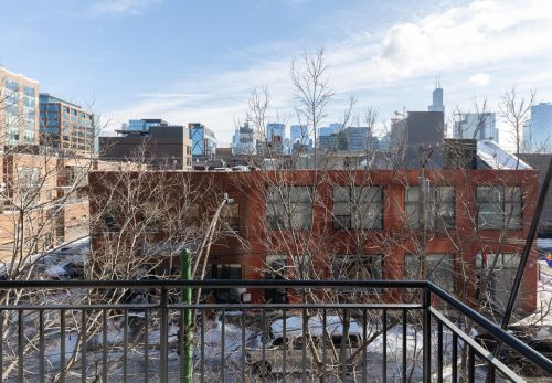 215 Aberdeen St, Chicago IL  60607-2901 exterior