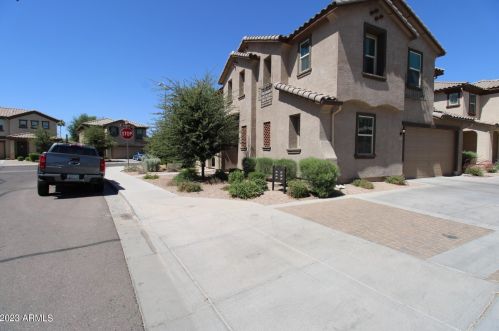 299 Scott Dr, Chandler AZ  85225 exterior