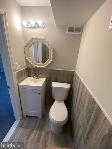 6727 Limekiln Pike, Philadelphia PA 19138-2007 exterior