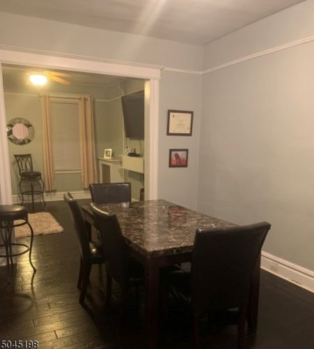 89 40th St, Irvington, NJ 07111-1208