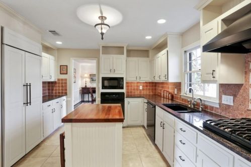 4286 Elizabeth Ln, Atlanta GA 30339-5323 exterior