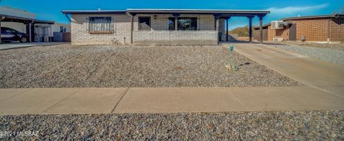 726 Abrego Dr, Green Valley, AZ 85614-3328
