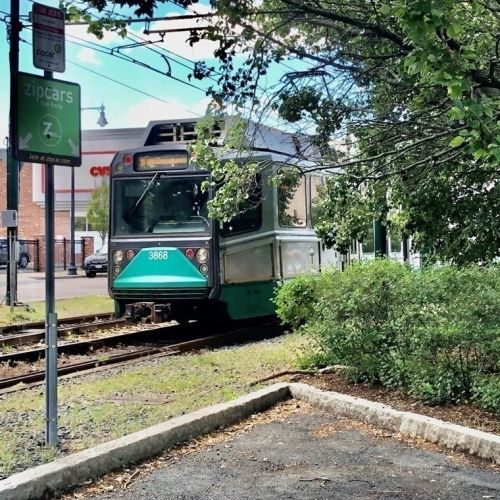 1906 Beacon St, Brookline MA  02445-1942 exterior