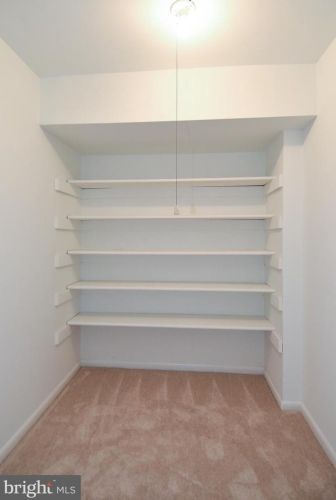 2879 Glenora Ln, Rockville MD 20850-3055 exterior