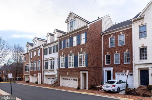 1607 Colonial Hills Dr, Mc Lean, VA 22102-2930