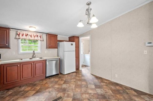 3828 Eliza St, Pittsburgh PA 15122-2033 exterior