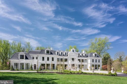 6431 Georgetown Pike, Mc Lean VA 22101-2212 exterior