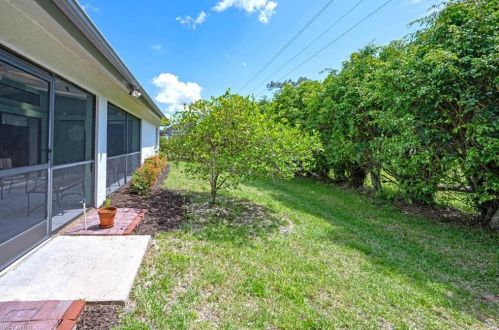 461 Countryside Dr, Naples FL 34104-6723 exterior