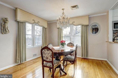 5030 Avoca Ave, Ellicott MD 21043-6615 exterior