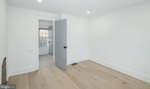 758 Front St, Philadelphia PA 19147-3523 exterior