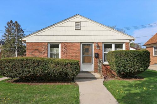 4803 Fillmore Dr, Milwaukee WI 53219-2365 exterior