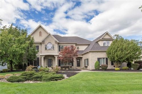 5112 Rockledge Dr, Clarence, NY 14031-2434