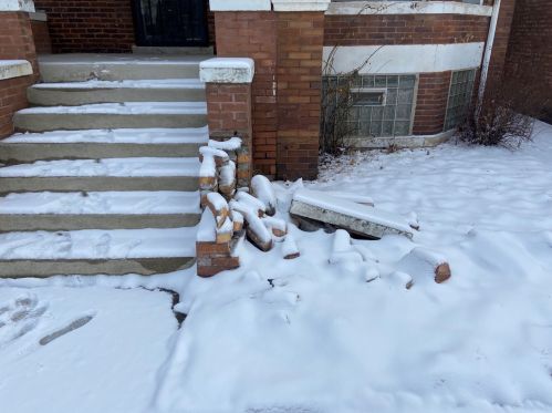 7553 King Dr, Chicago, IL 60619-2207