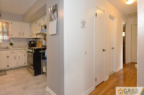 226 Prospect Ave, Green Brook NJ  08812-1418 exterior